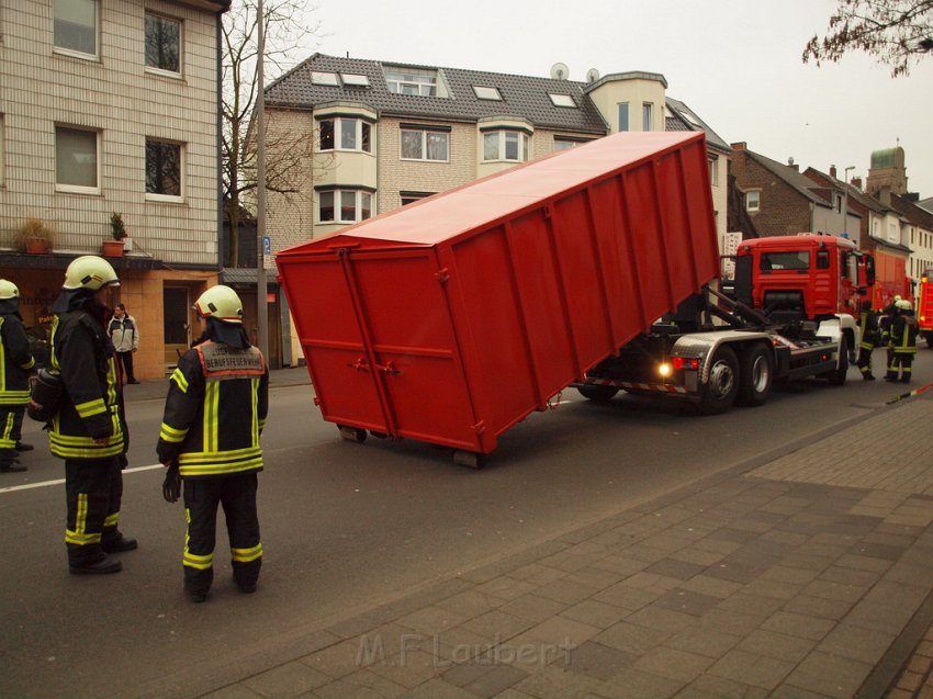 Weisses Pulver im Buero gefunden Koeln Porz Mitte Hauptstr P481.JPG